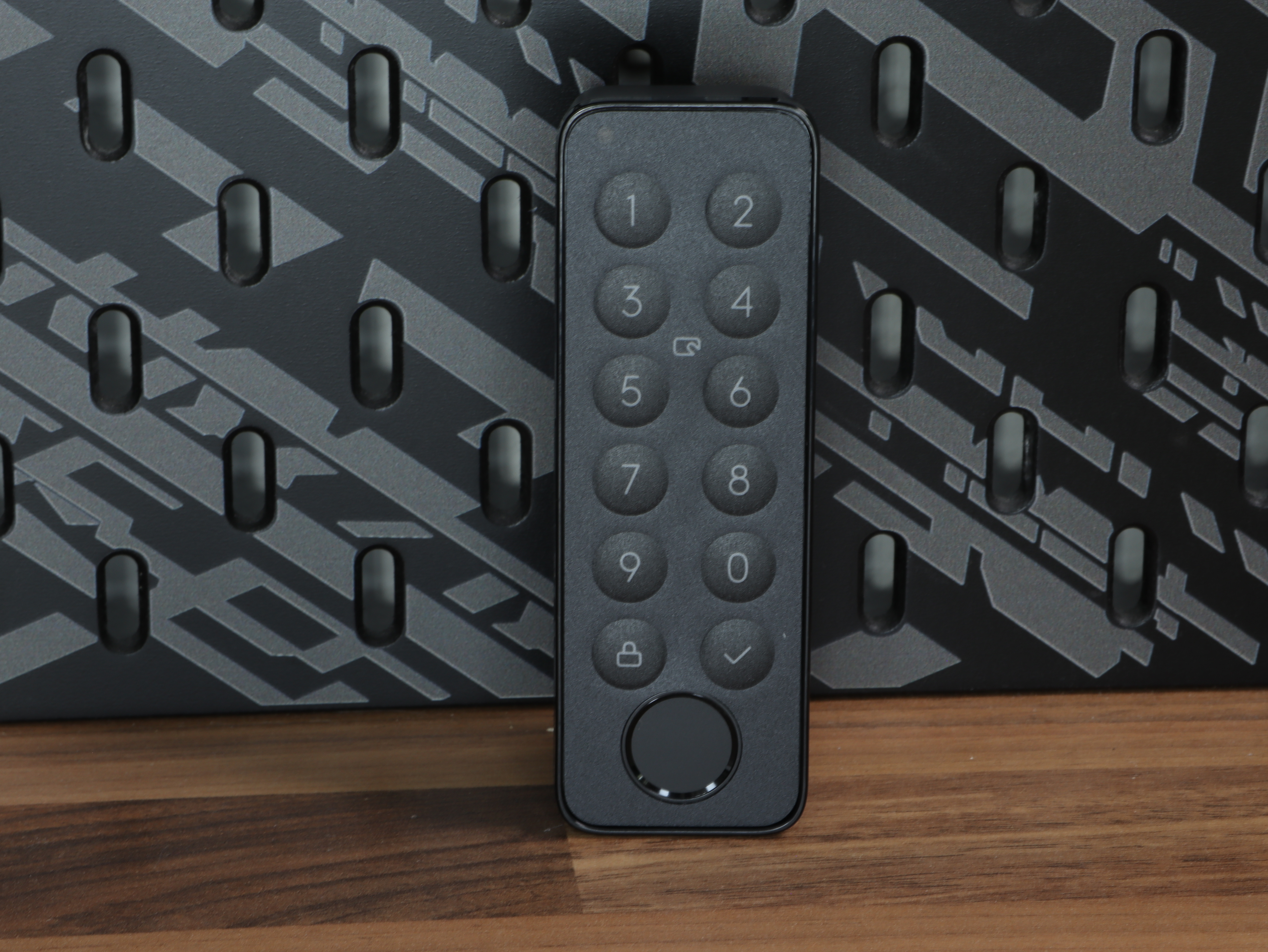 SwitchBot Keypad Touch med talkode og NFC.JPG